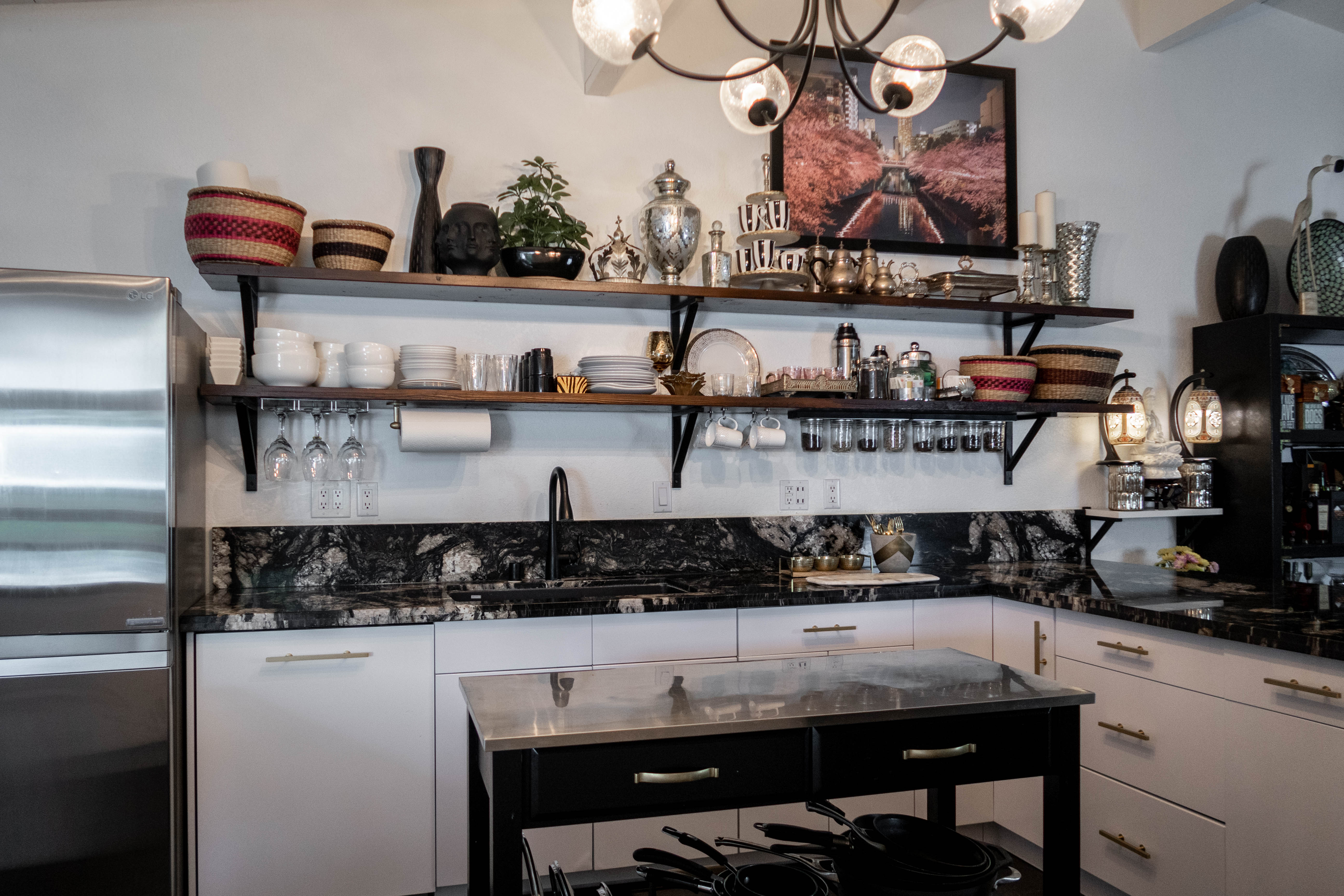 http://hautekhuutureblog.com/wp-content/uploads/2019/05/Julie-Khuu-Interior-Design_Open-Plan-Kitchen-Home-Tour_Styling-and-Storage-Inspo-46.jpg